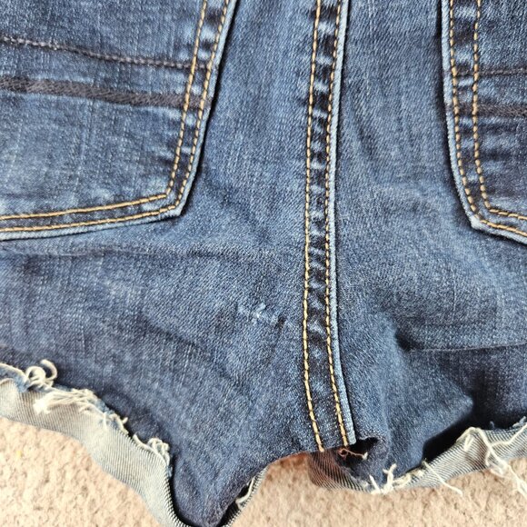 American Eagle Shorts Womens 2 Blue Denim Hi-Rise Shortie Next Level Stretch Raw - Picture 16 of 16